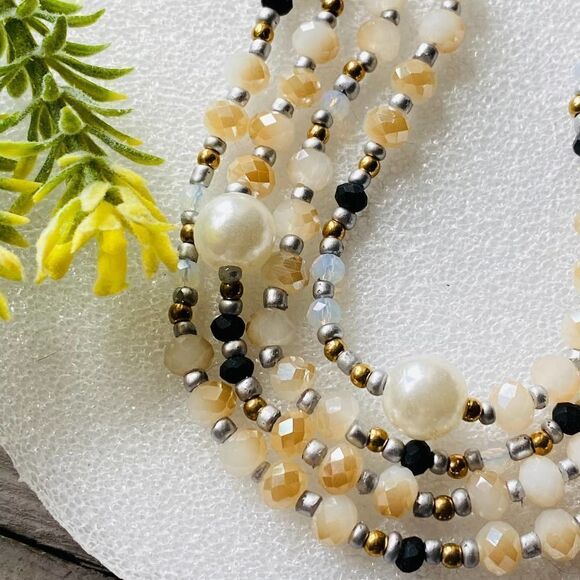 Pearl and Glass Bead 4 Strand Bracelet - Picture 3 of 4